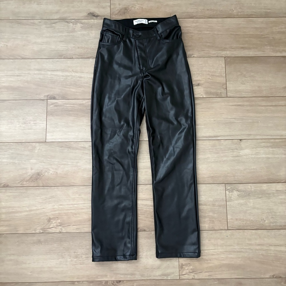 Abercrombie & Fitch Vegan Leather 90s Straight Pant Ultra High Rise Black 26 2 - Picture 5 of 8